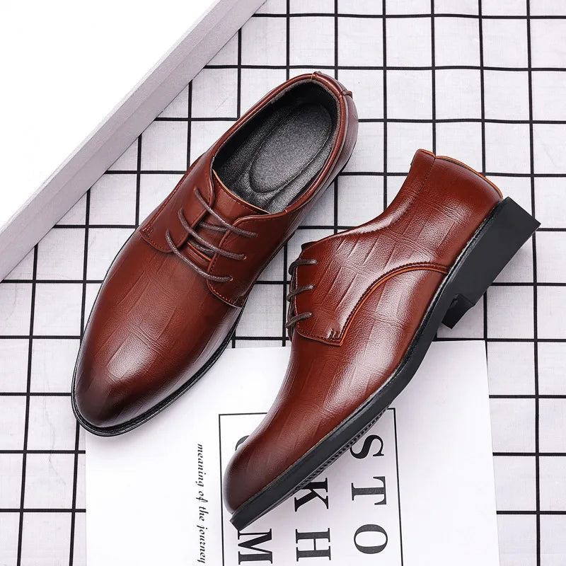 Eleganti scarpe britanniche in pelle