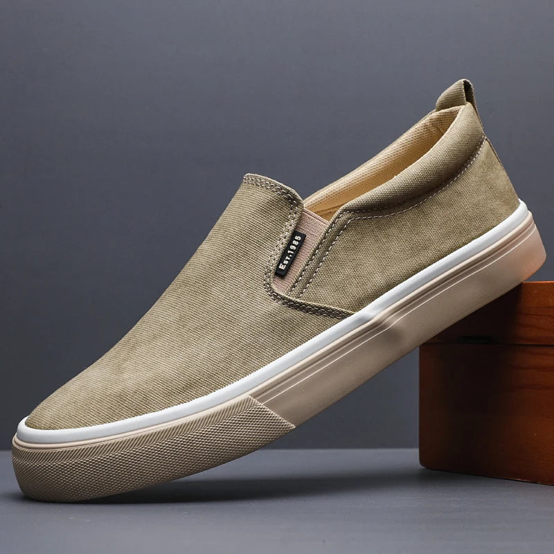 Elegantes zapatillas de lona