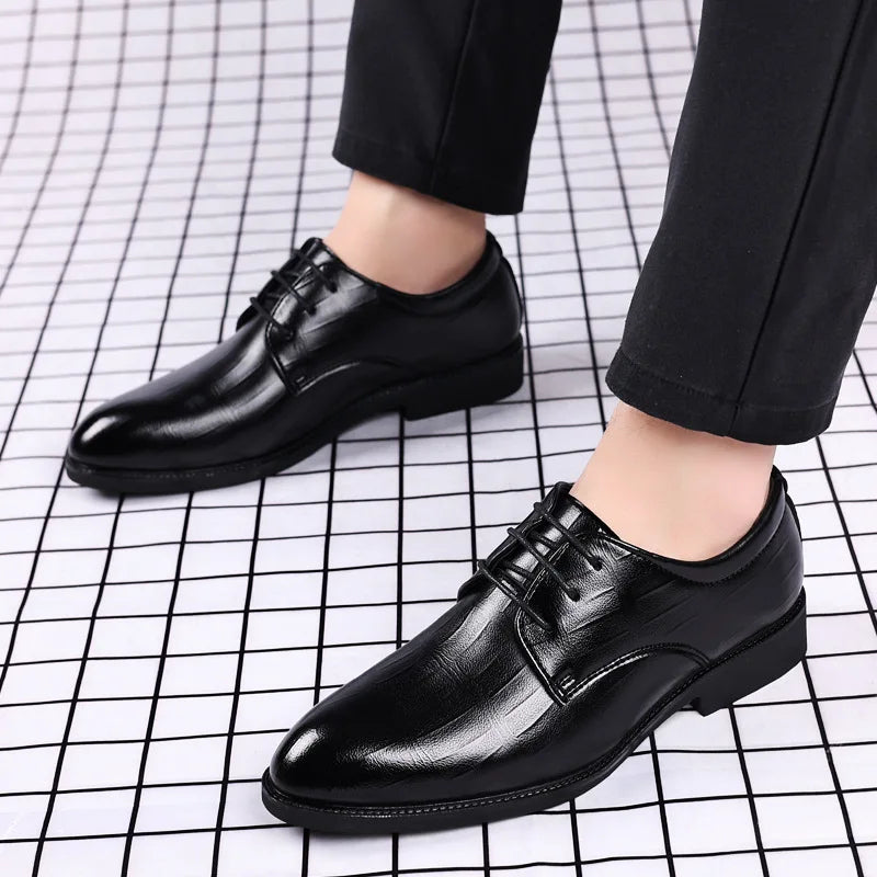 Eleganti scarpe britanniche in pelle
