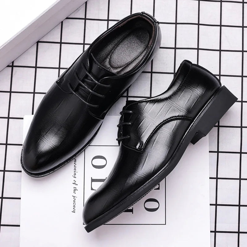 Eleganti scarpe britanniche in pelle