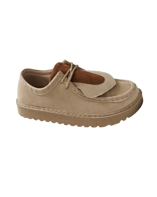 Sapatos elegantes de camurça