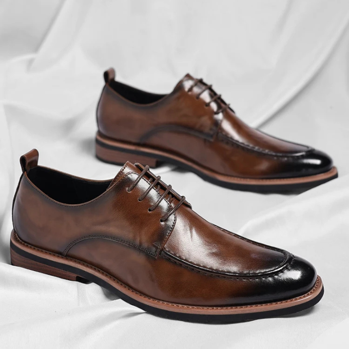 Sapatos sociais Oxford elegantes