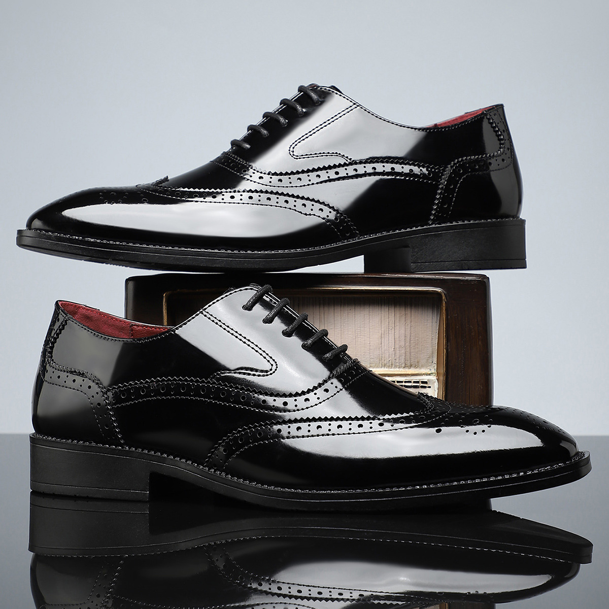 Sapatos sociais elegantes em couro Borgue