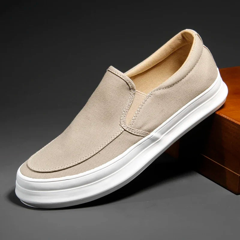 Chaussures élégantes en toile