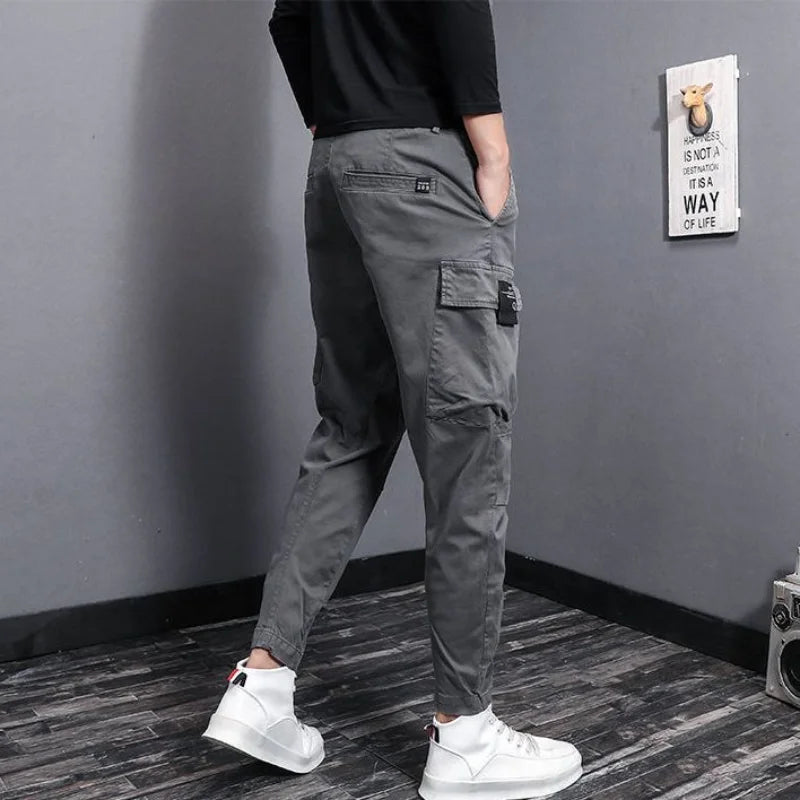 Eleganti pantaloni cargo da uomo