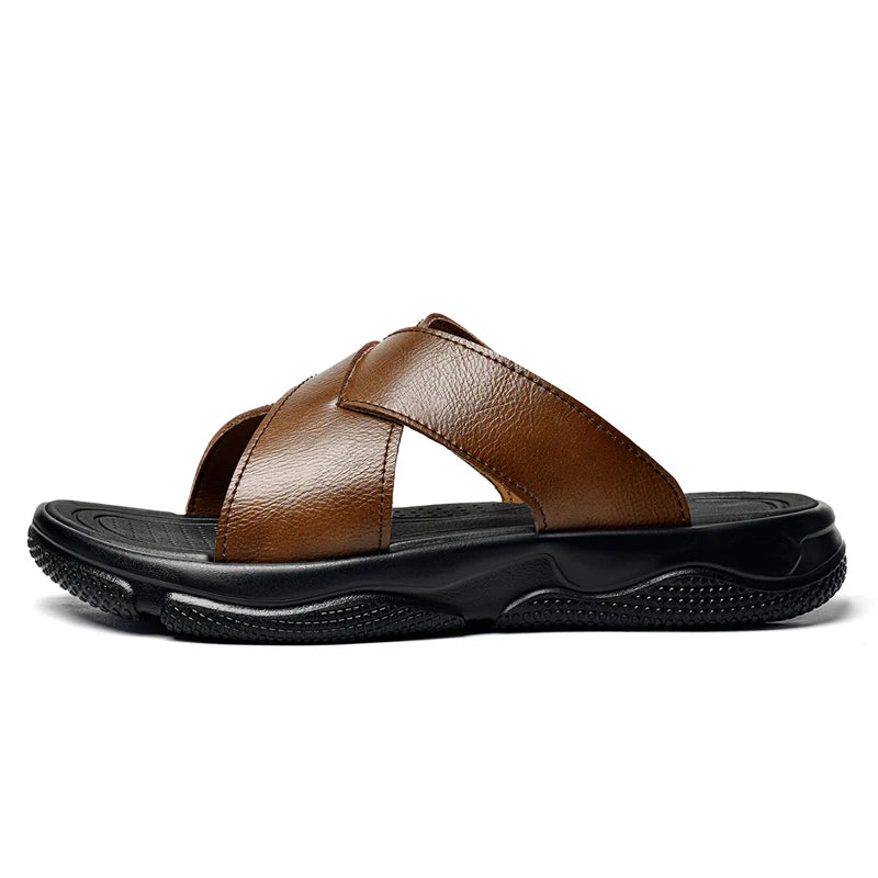 Eleganti sandali da spiaggia in pelle