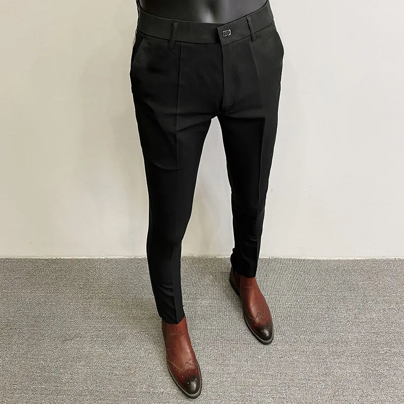 Pantaloni eleganti in stile business casual