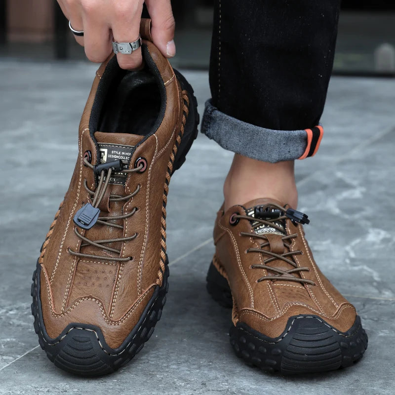 Sapatos de verão casuais em pele